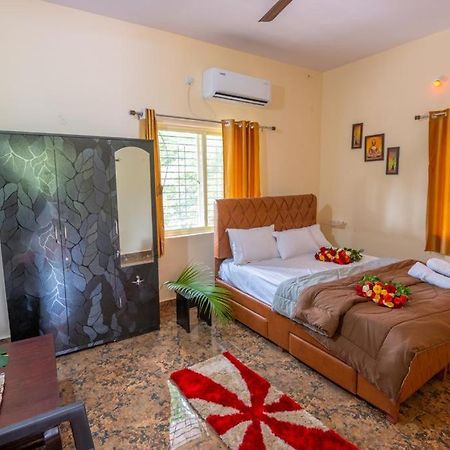Saptami Hampi Homestay Экстерьер фото